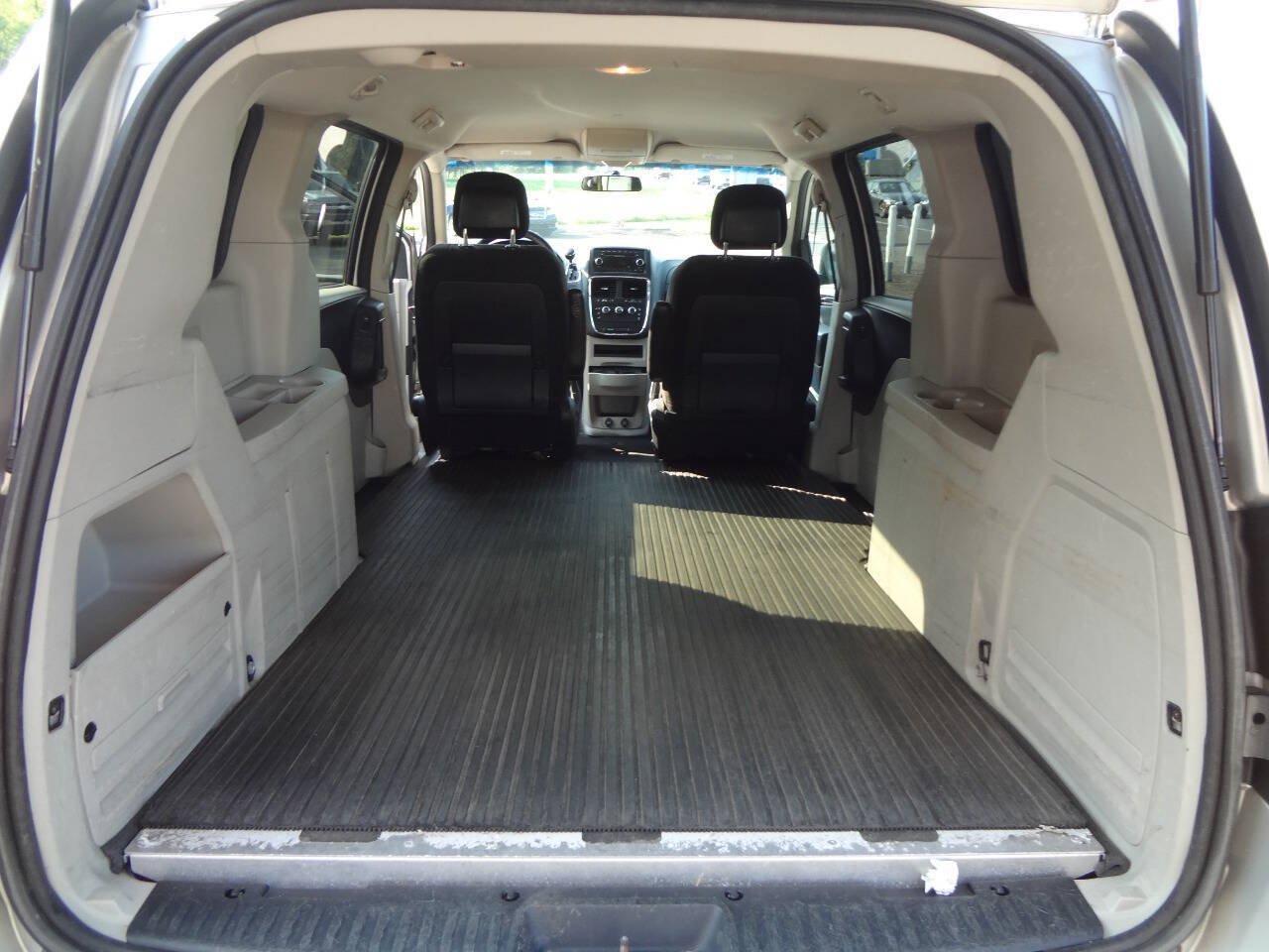 Used 2012 RAM C/V w/ PWR Window Group FWD image 9