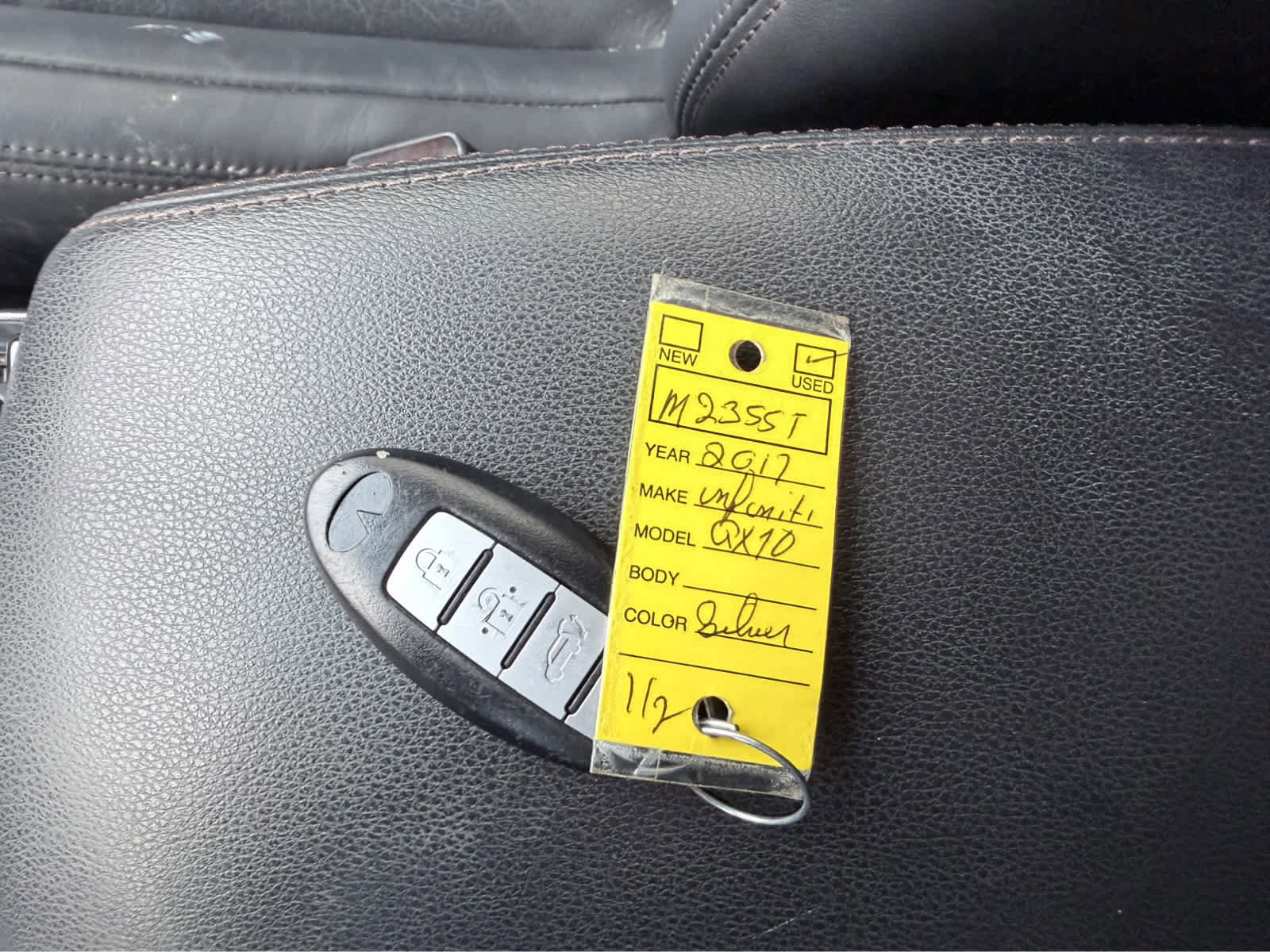 Used 2017 INFINITI QX70 AWD w/ Premium Package image 31