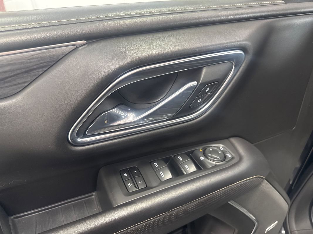 Used 2021 GMC Yukon XL SLT AWD/4WD image 10