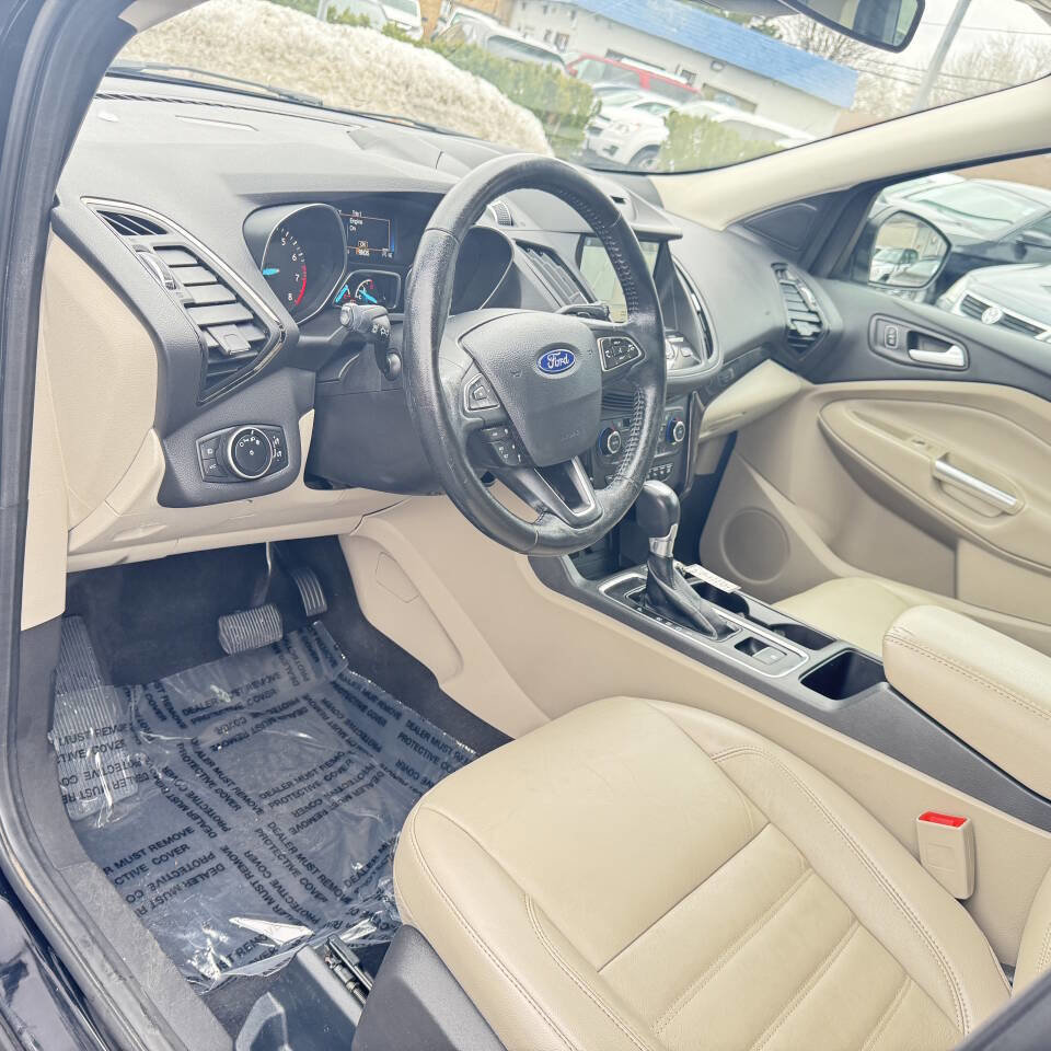 Used 2017 Ford Escape Titanium w/ Equipment Group 301A image 18