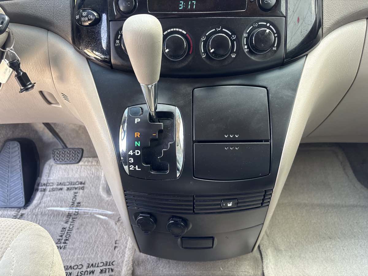 Used 2005 Toyota Sienna LE FWD image 22
