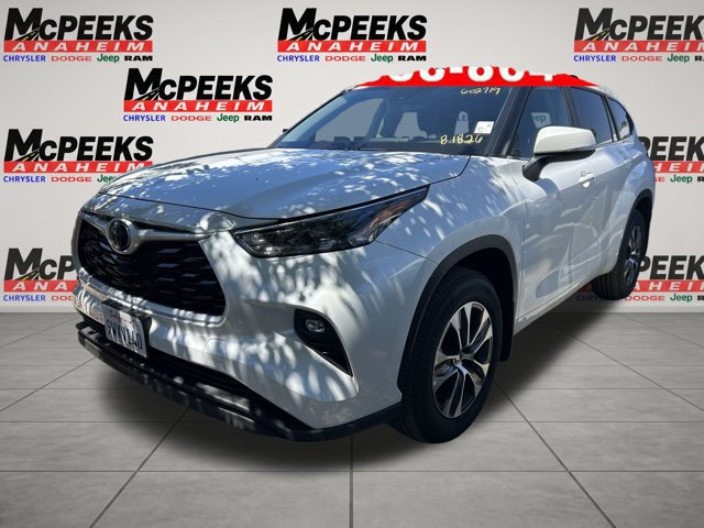 Used 2026 Toyota Highlander XLE AWD/4WD image 1