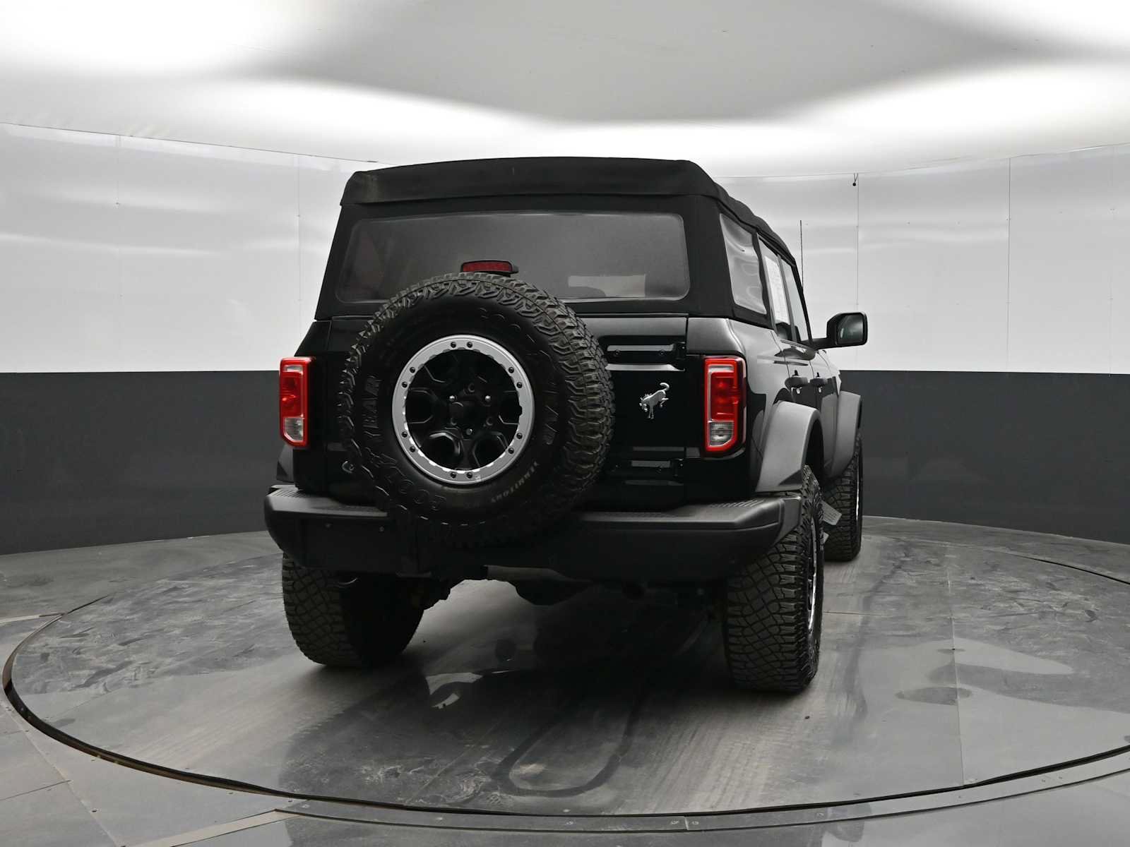 Used 2024 Ford Bronco Black Diamond w/ Sasquatch Package AWD/4WD image 6