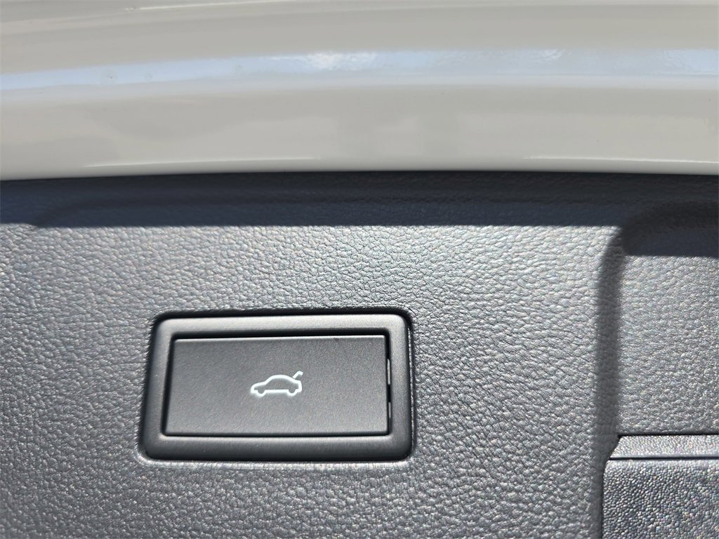 New 2026 Volkswagen Atlas SE image 33