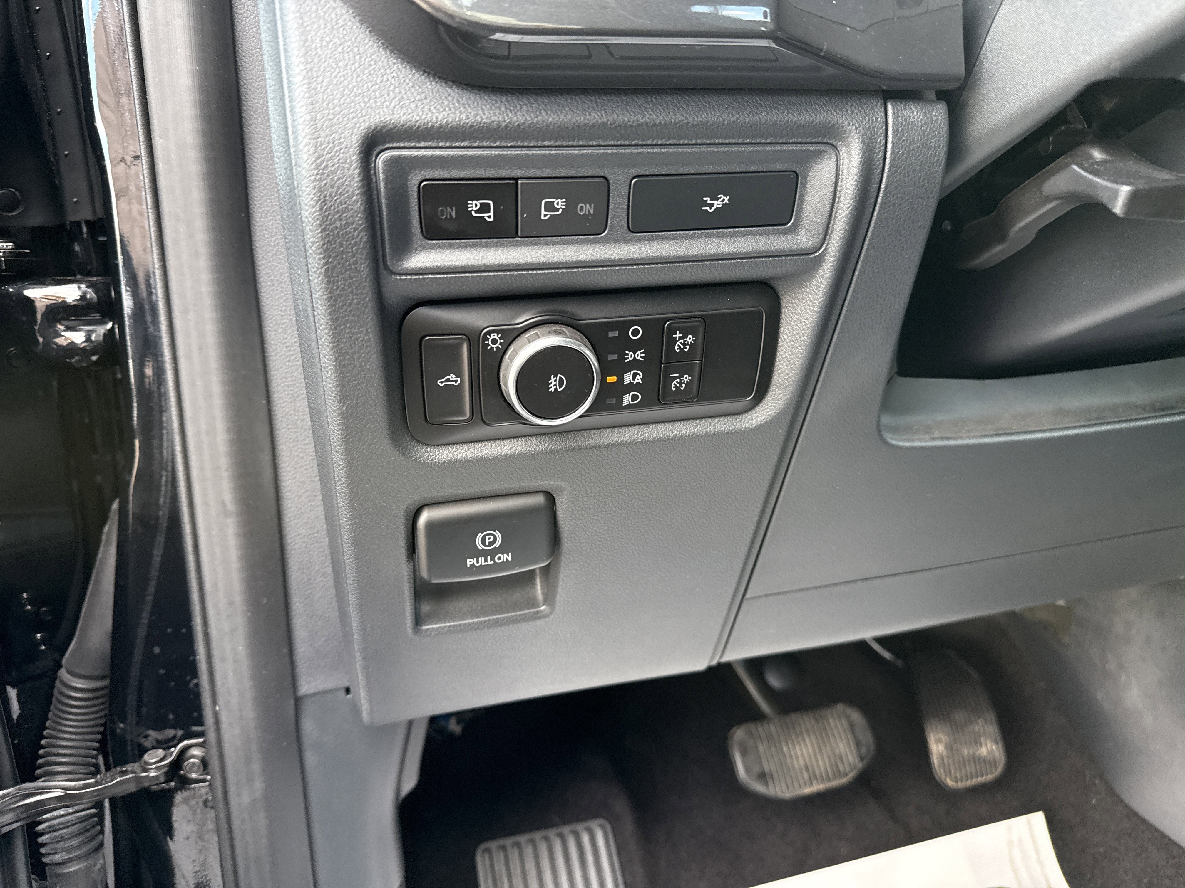 Certified 2023 Ford F150 XLT w/ Equipment Group 302A High image 19