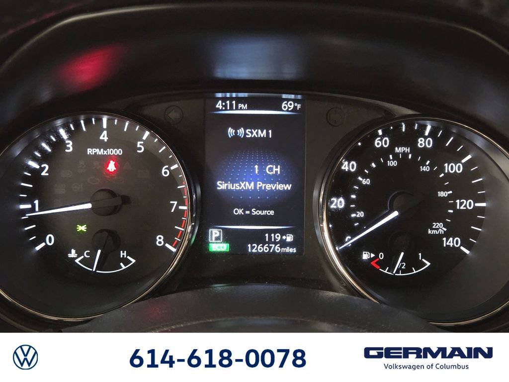 Used 2017 Nissan Rogue SV w/ SV Premium Package AWD/4WD image 27