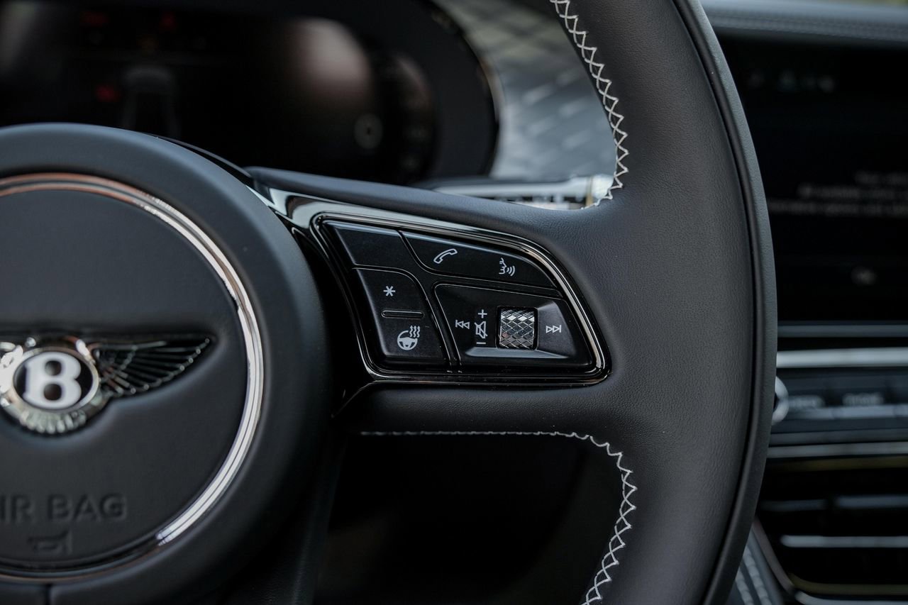 New 2025 Bentley Flying Spur Plug-In Hybrid AWD/4WD image 23