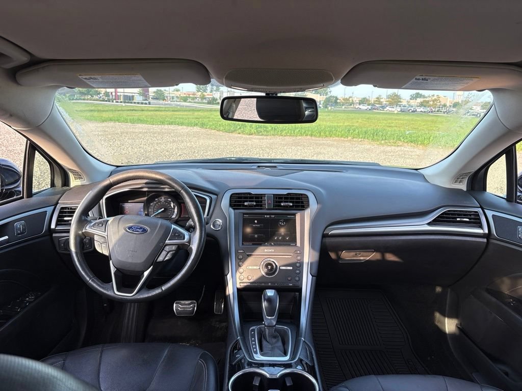 Used 2016 Ford Fusion Titanium FWD image 17