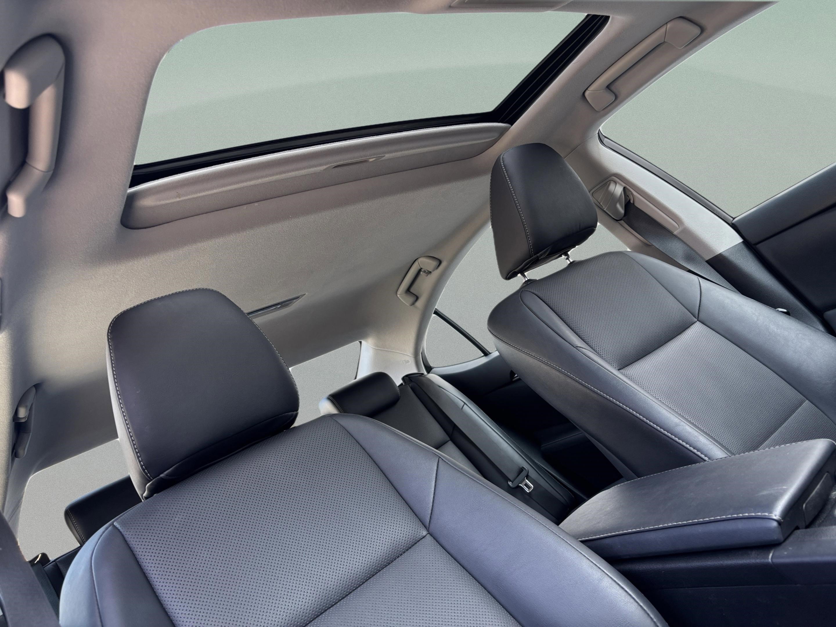 Used 2017 Lexus ES 350 w/ Premium Package image 11