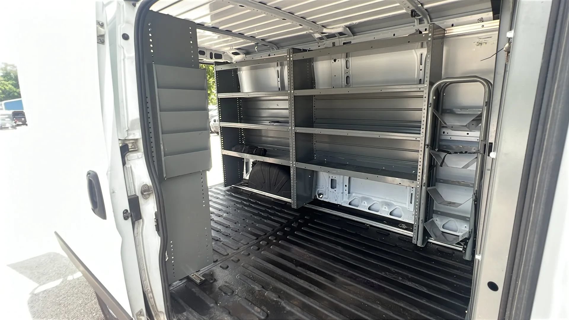 Used 2023 RAM ProMaster 2500 FWD image 25