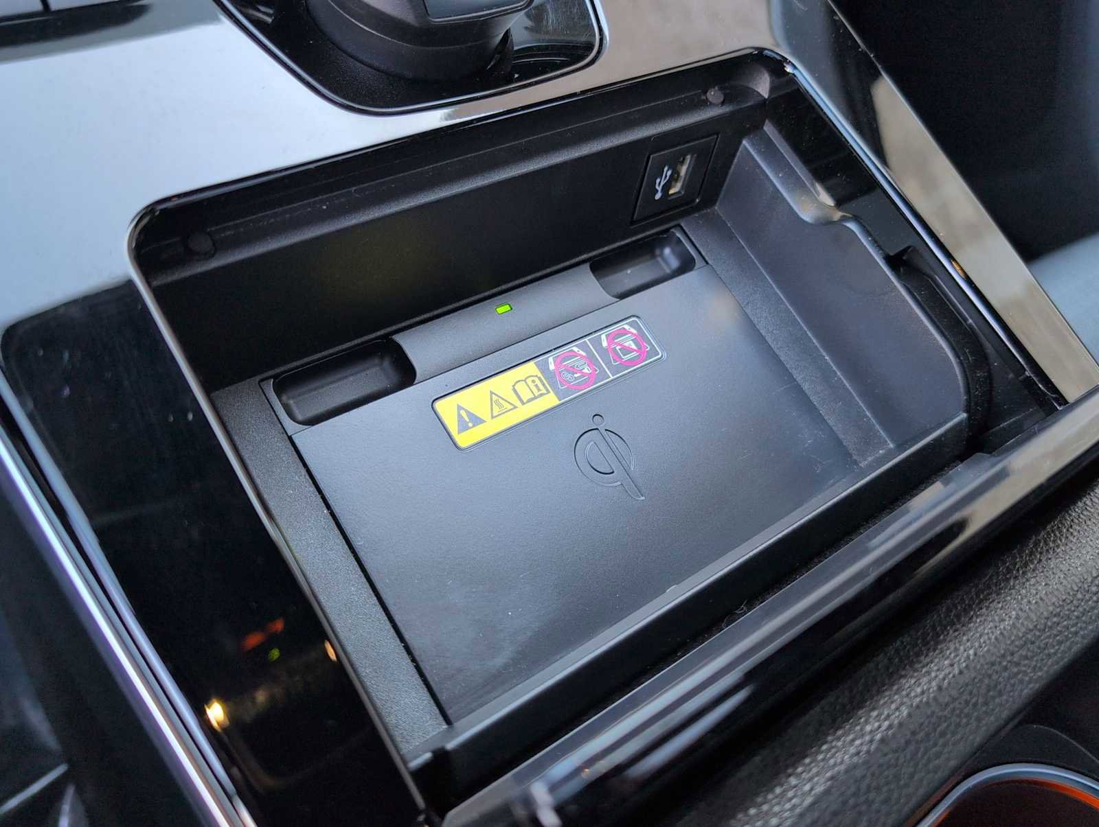 Used 2023 Subaru Solterra AWD image 33