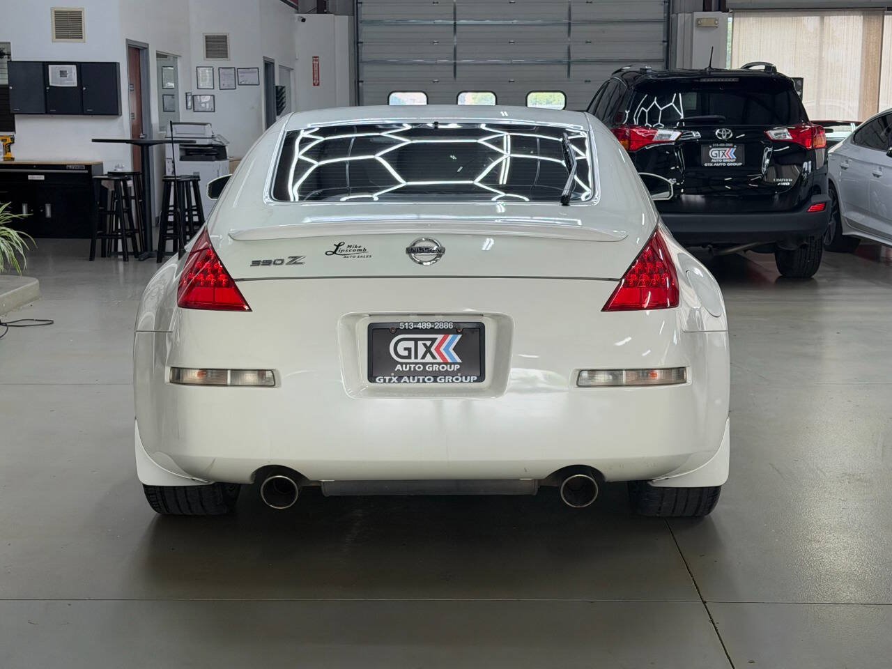 Used 2006 Nissan 350Z Enthusiast w/ (N93) Cargo Convenience Pkg RWD image 3