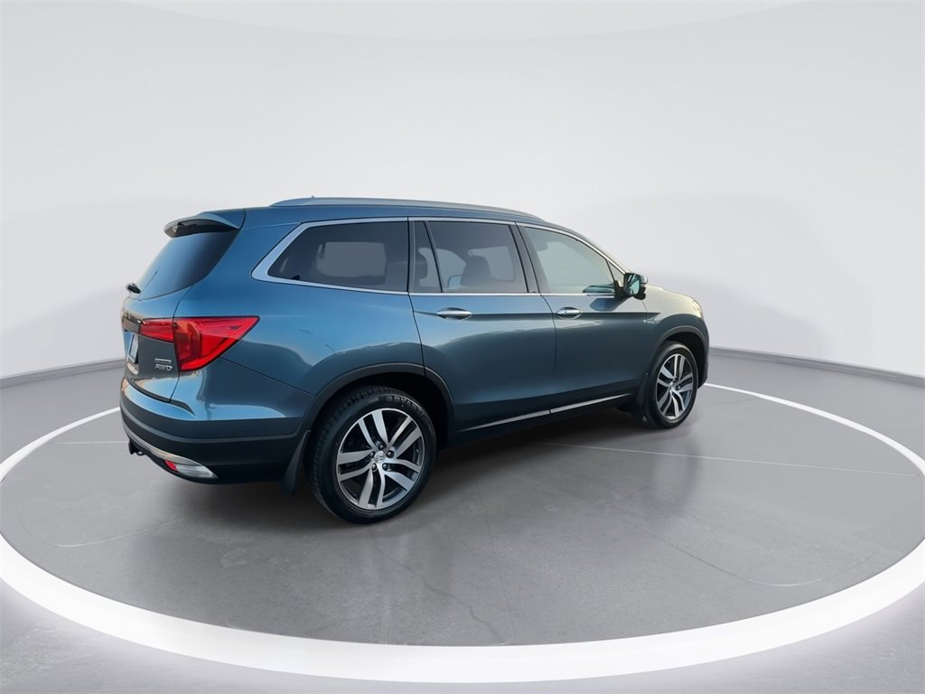 Used 2018 Honda Pilot Touring image 15