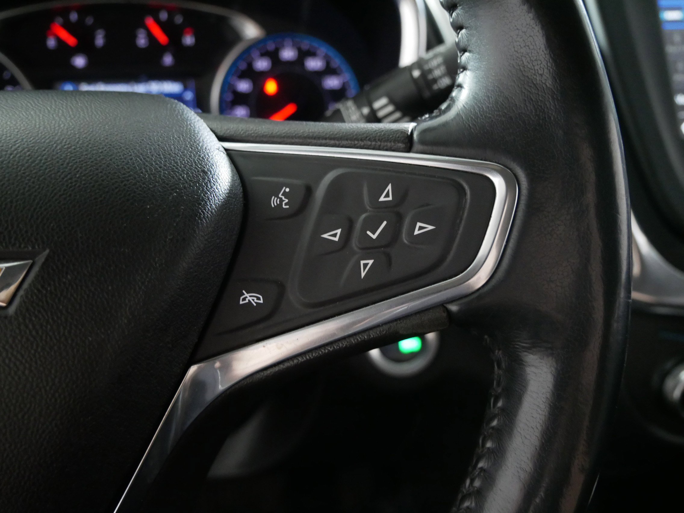 Used 2019 Chevrolet Equinox LT image 28