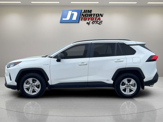 Used 2021 Toyota RAV4 LE image 8