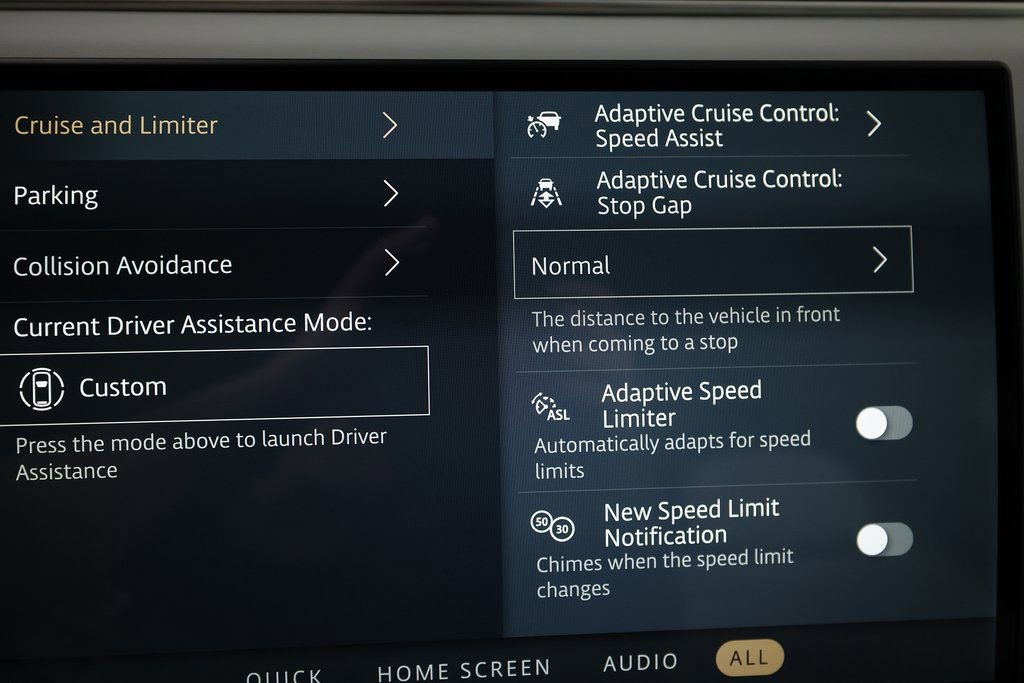 Used 2025 Land Rover Range Rover Sport Dynamic SE image 32