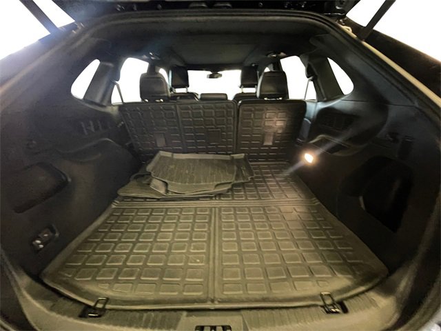 Used 2024 Ford Edge ST-Line w/ Class II Trailer Tow Package image 19