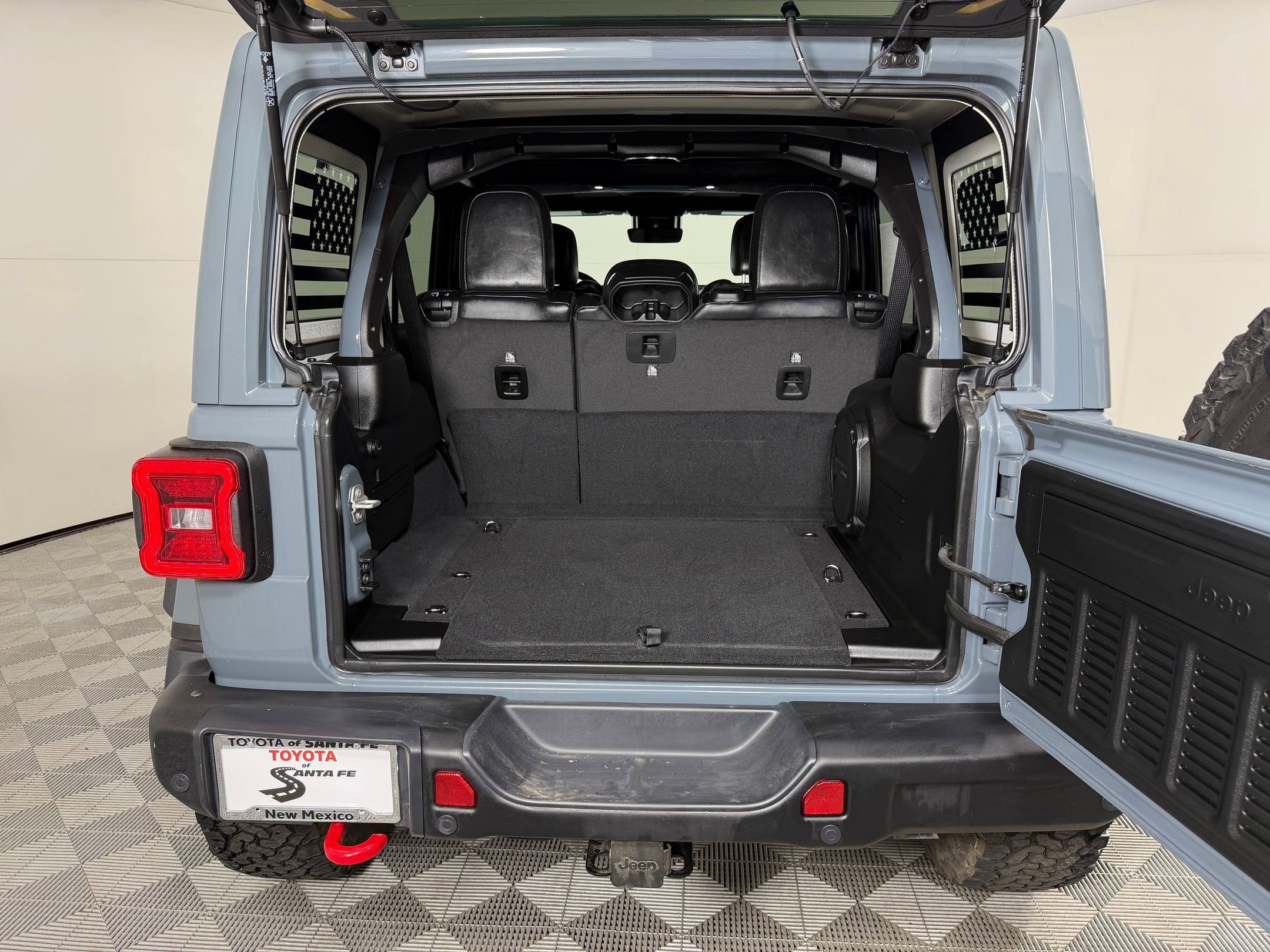 Used 2024 Jeep Wrangler Unlimited Rubicon AWD/4WD image 31