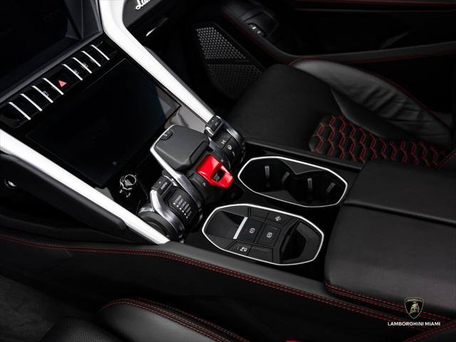 Used 2019 Lamborghini Urus AWD/4WD image 22