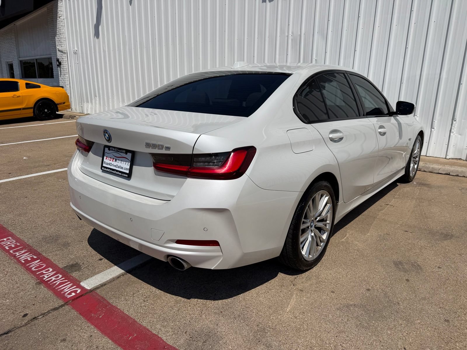 Used 2023 BMW 330e w/ Driving Assistance Package RWD image 7