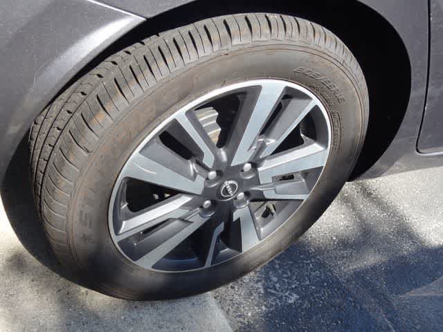 Used 2024 Nissan Versa SV FWD image 14