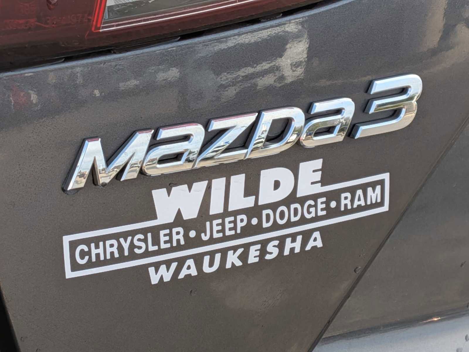 Used 2016 MAZDA MAZDA3 i Touring w/ Popular Equipment Package image 11