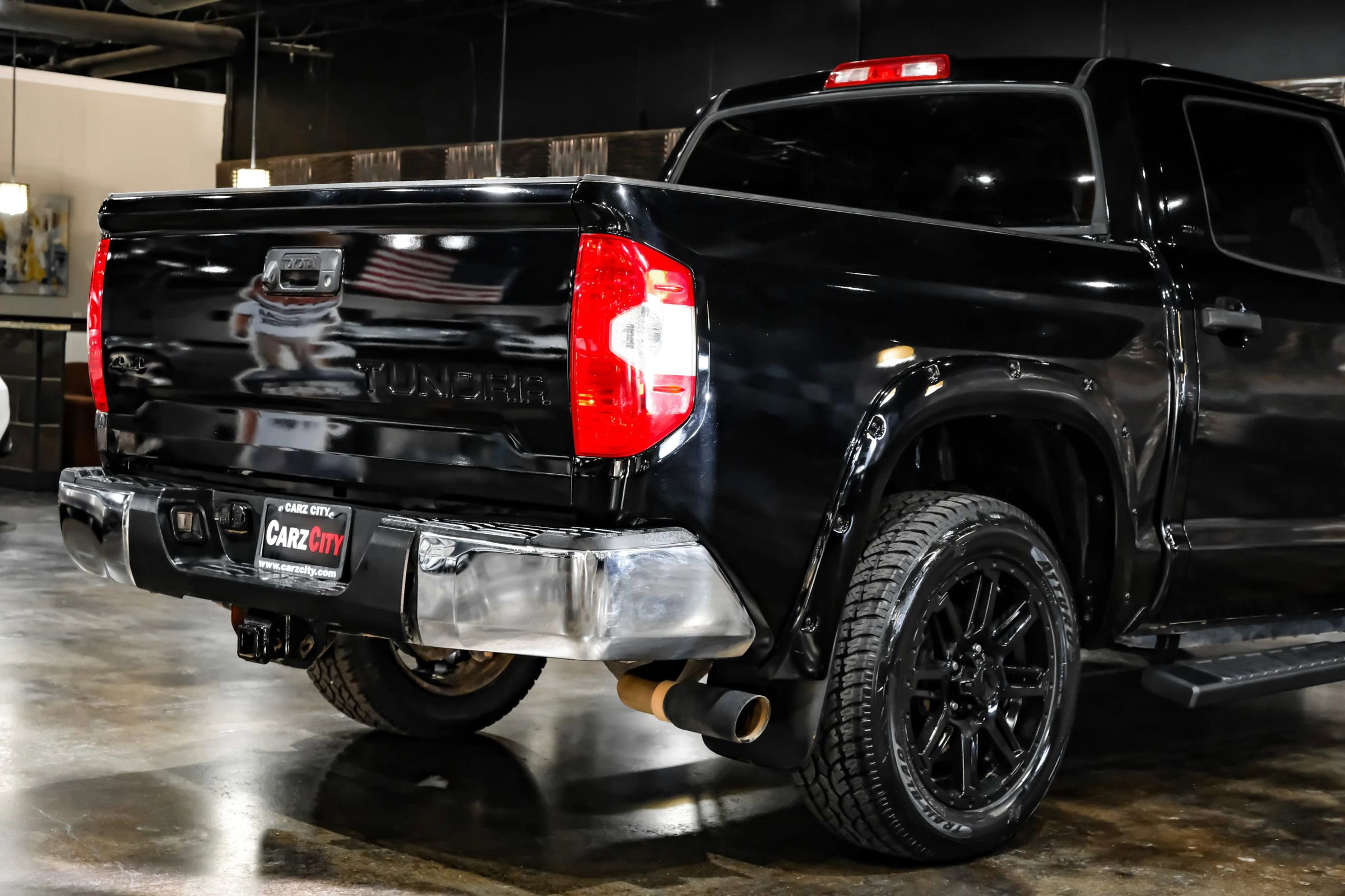 Used 2019 Toyota Tundra SR5 w/ SR5 Upgrade Package AWD/4WD image 12