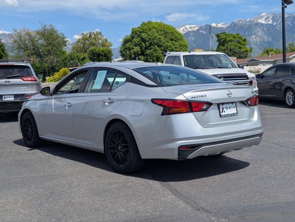 Used 2024 Nissan Altima 2.5 SV FWD image 7