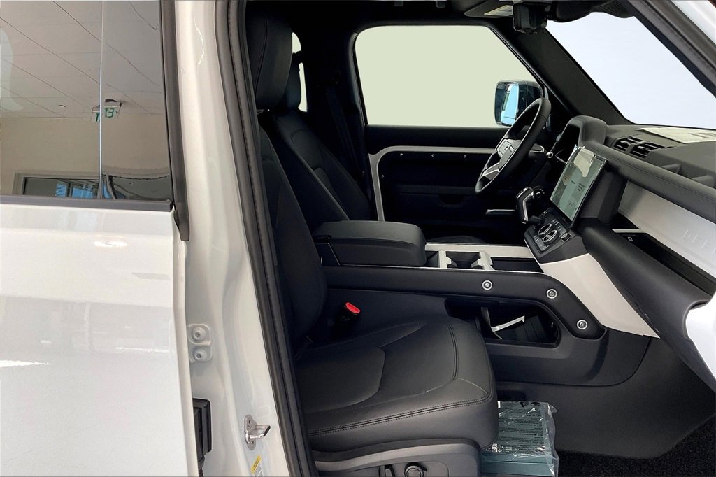 New 2026 Land Rover Defender 110 S image 8
