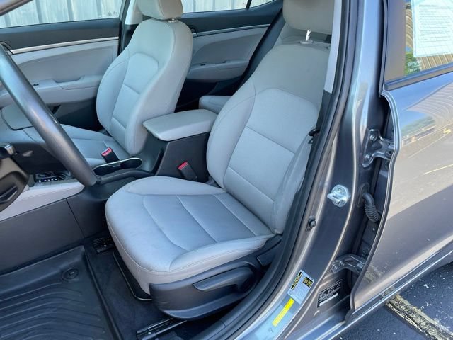 Used 2018 Hyundai Elantra SE w/ Cargo Package FWD image 19