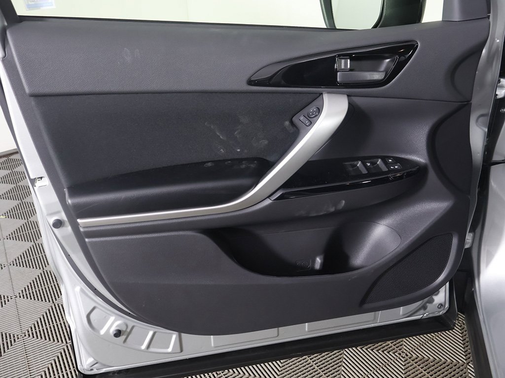 New 2025 Mitsubishi Eclipse Cross LE image 19