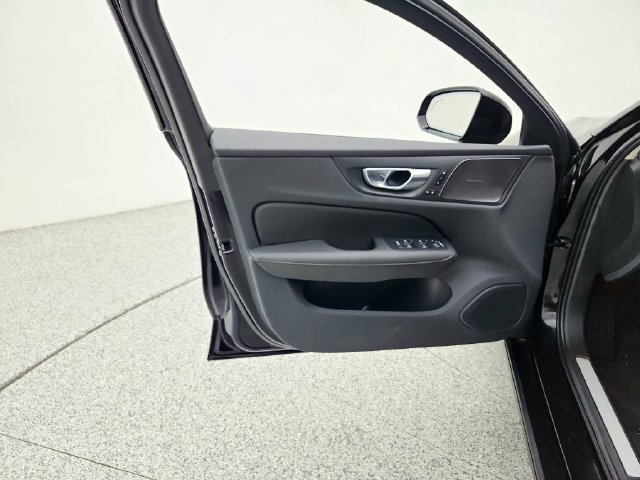 Certified 2024 Volvo S60 B5 Plus w/ Climate Package AWD/4WD image 29