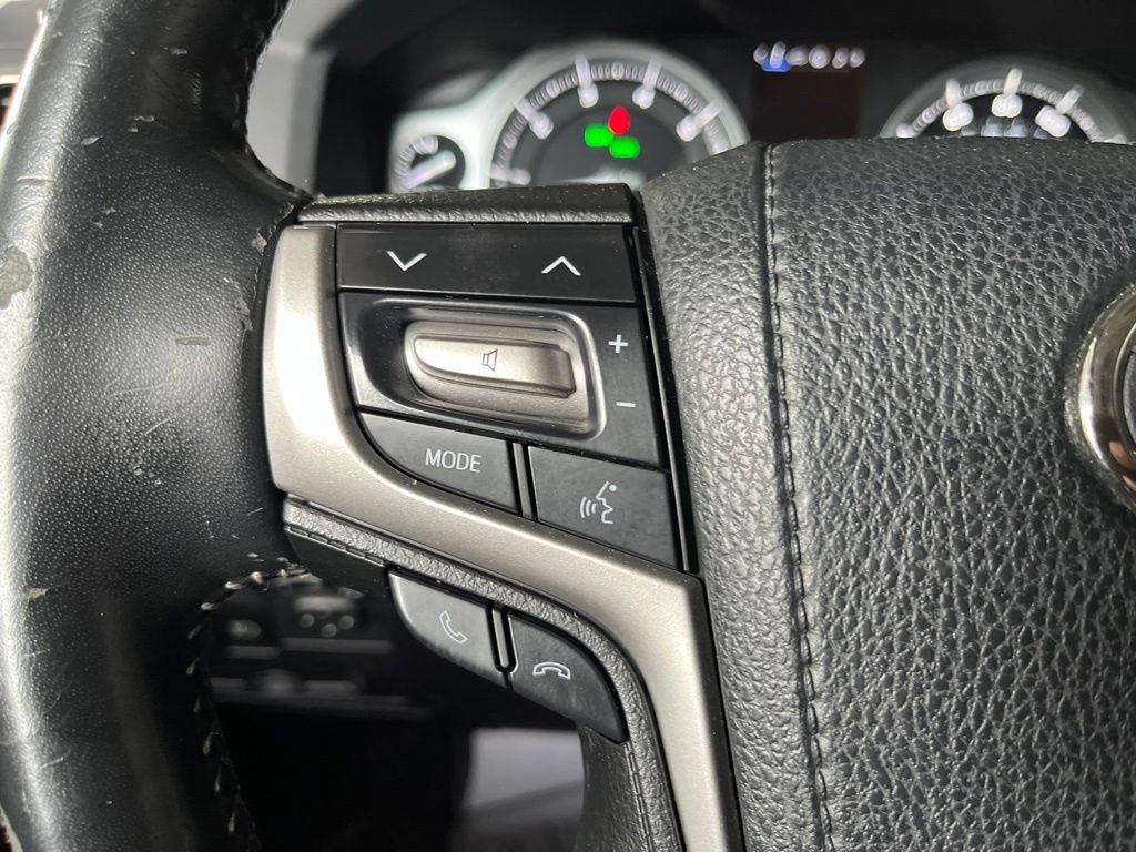 Used 2016 Toyota Land Cruiser AWD/4WD image 18