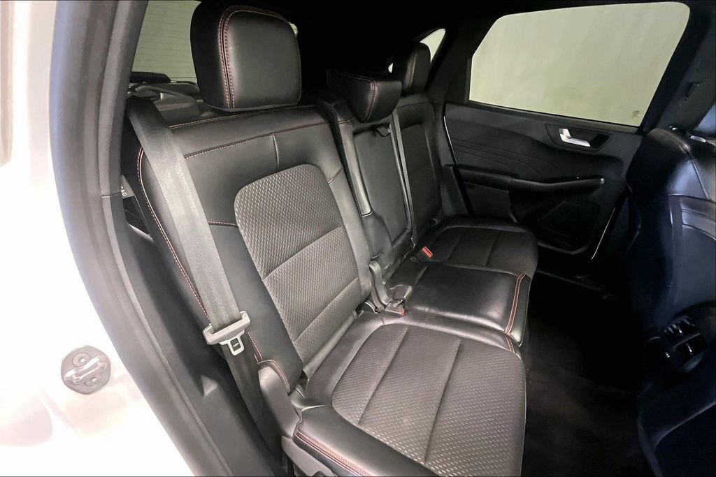 Used 2024 Ford Escape ST-Line w/ Tech Pack #1 FWD image 24