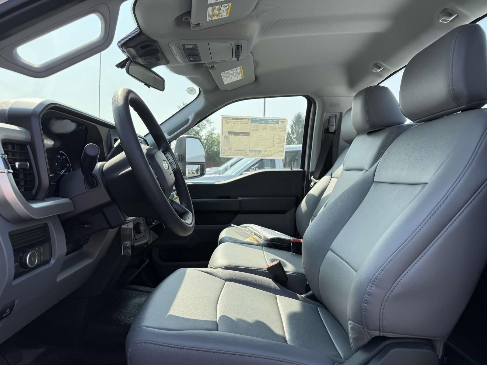 New 2024 Ford F550 4x4 Regular Cab Super Duty image 9