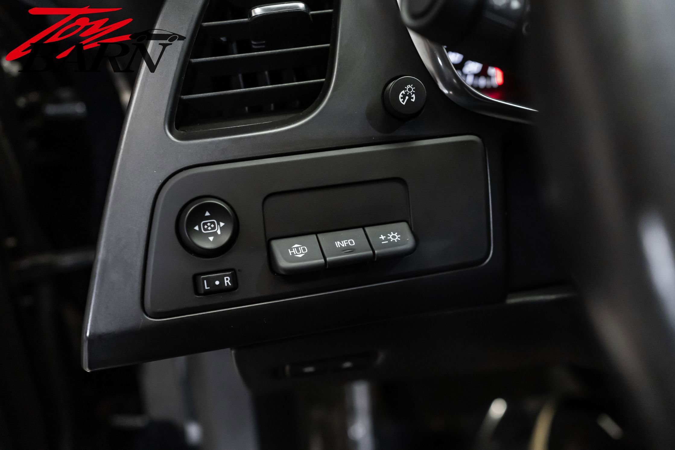 Used 2014 Chevrolet Corvette Z51 w/ 2LT Preferred Equipment Group image 37