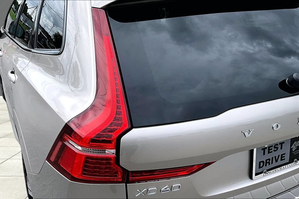Used 2024 Volvo XC60 T8 Plus w/ Protection Package Premier AWD/4WD image 30