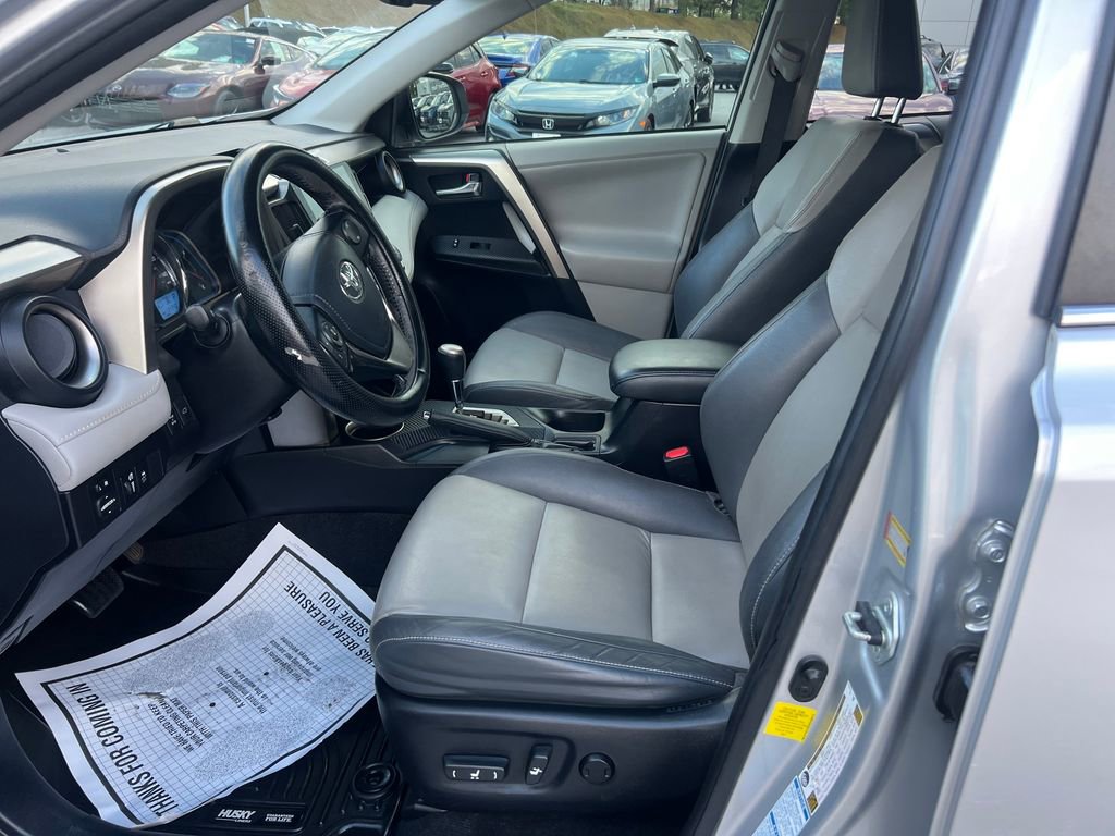 Used 2013 Toyota RAV4 Limited image 9