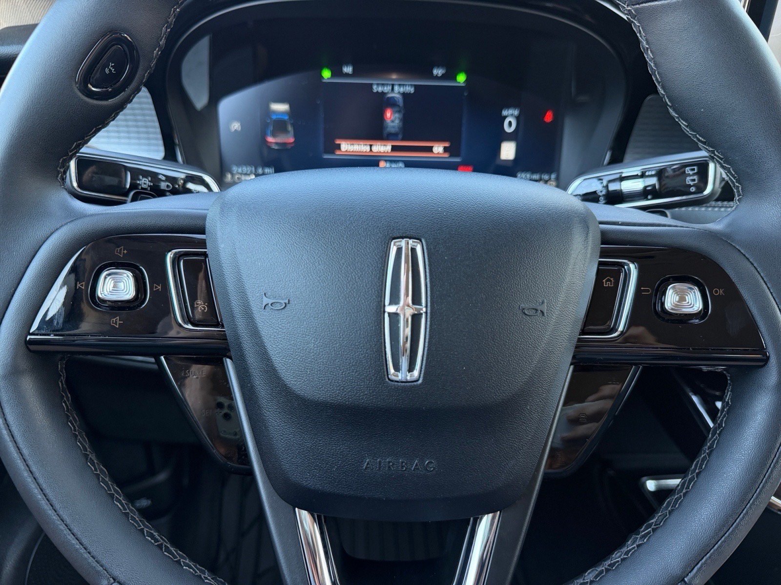 Used 2023 Lincoln Corsair AWD w/ Equipment Group 101A image 23