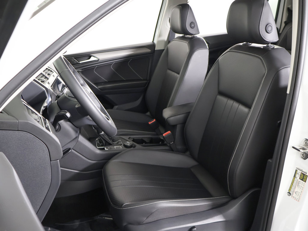 Certified 2024 Volkswagen Tiguan SE AWD/4WD image 28