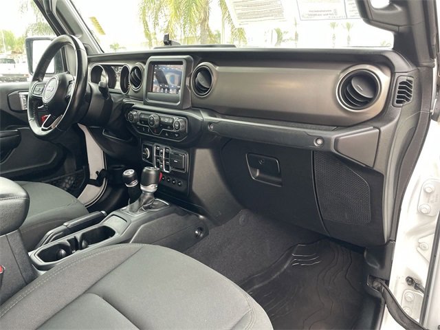 Used 2021 Jeep Gladiator Sport image 28