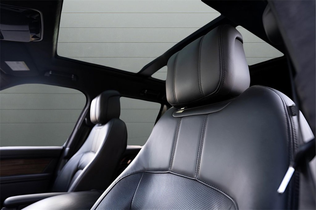 Used 2020 Land Rover Range Rover HSE image 13