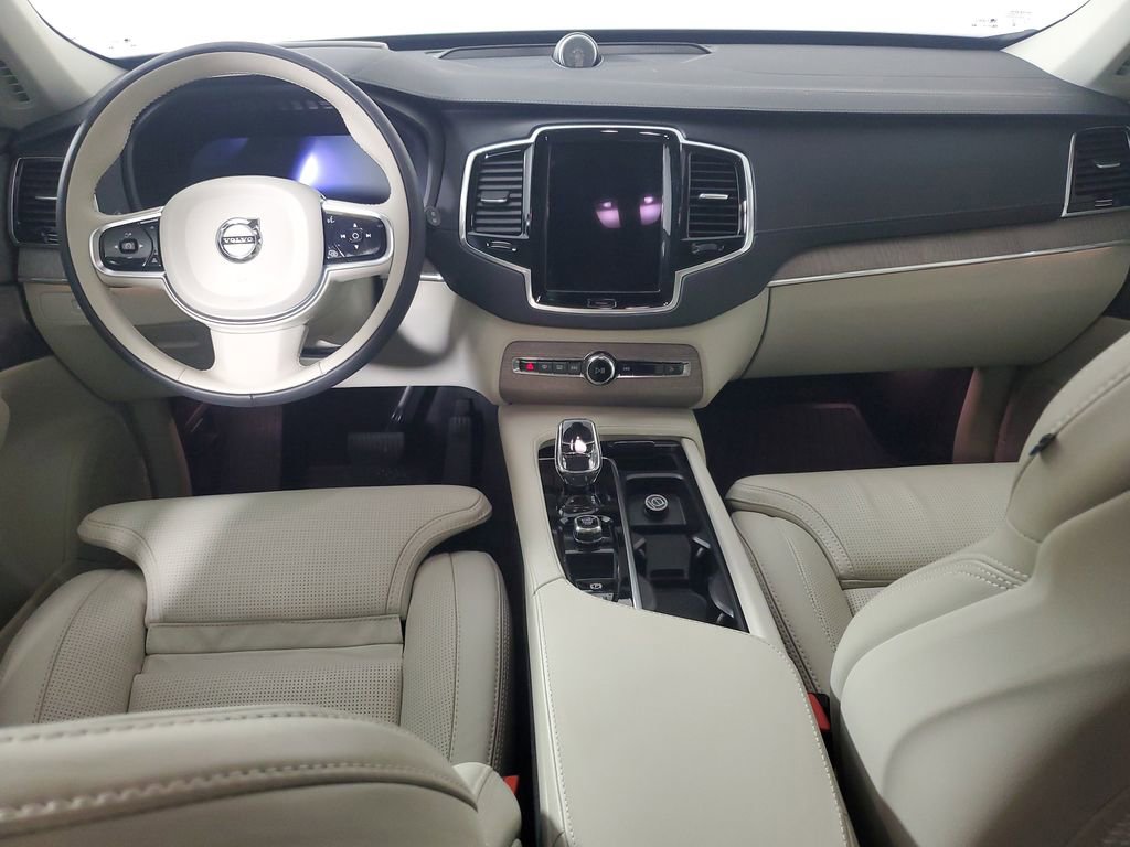 Used 2024 Volvo XC90 B6 Ultimate w/ Protection Package image 17