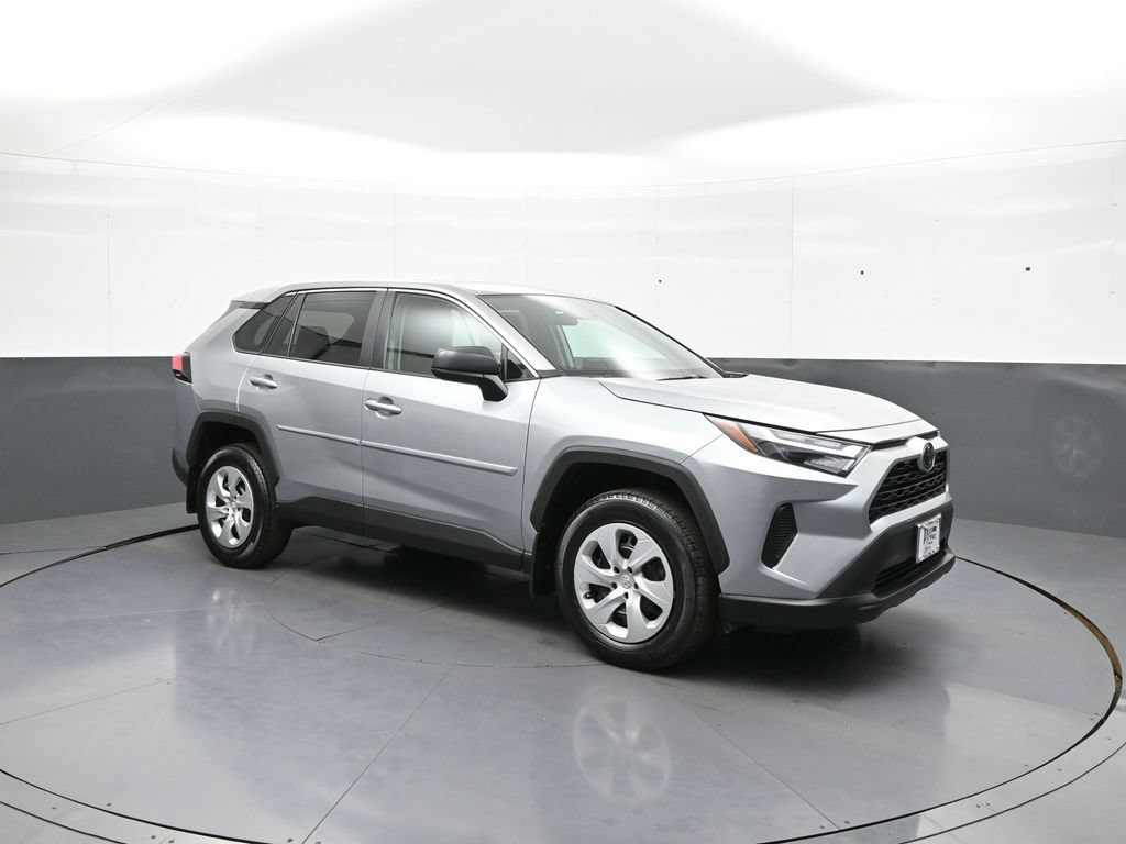 Certified 2024 Toyota RAV4 LE AWD/4WD image 4