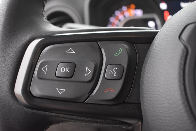 Used 2025 Jeep Gladiator Rubicon w/ Safety Group image 19