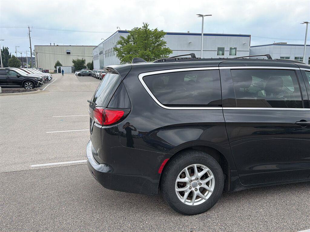 Used 2020 Chrysler Voyager Lxi FWD image 9