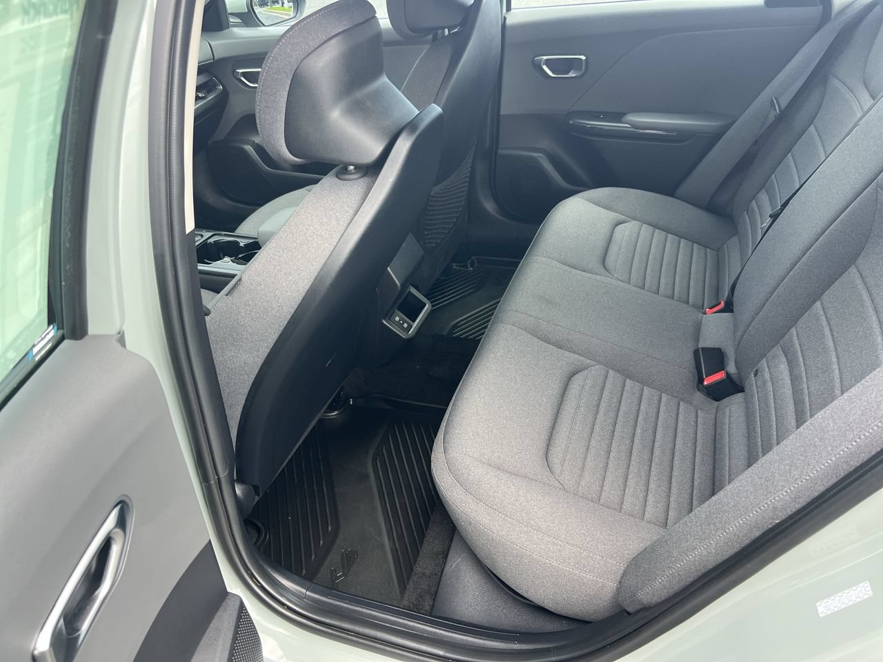 Used 2025 Kia K4 EX FWD image 32