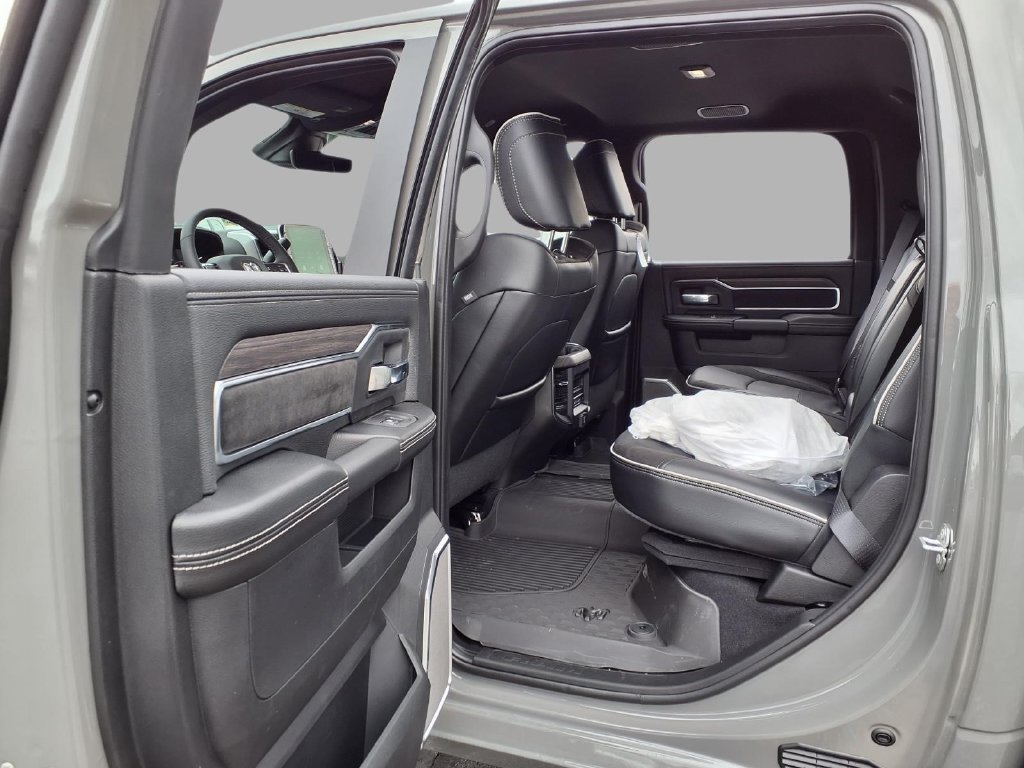 New 2027 RAM 3500 Laramie AWD/4WD image 23