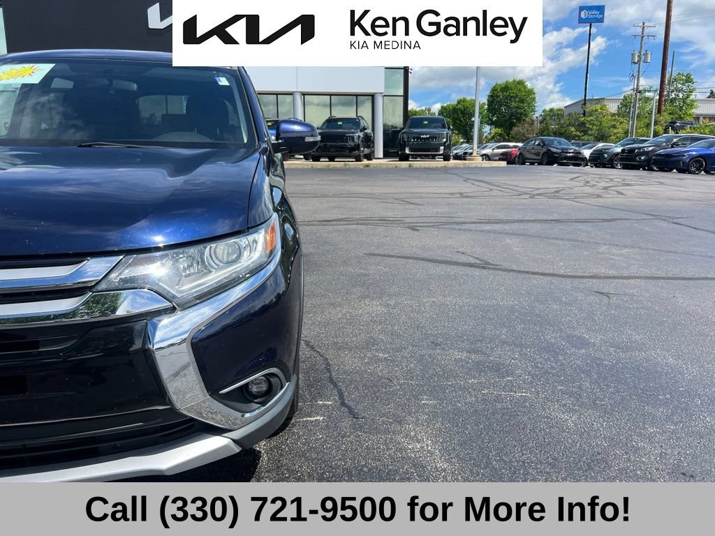 Used 2016 Mitsubishi Outlander SE AWD/4WD image 20