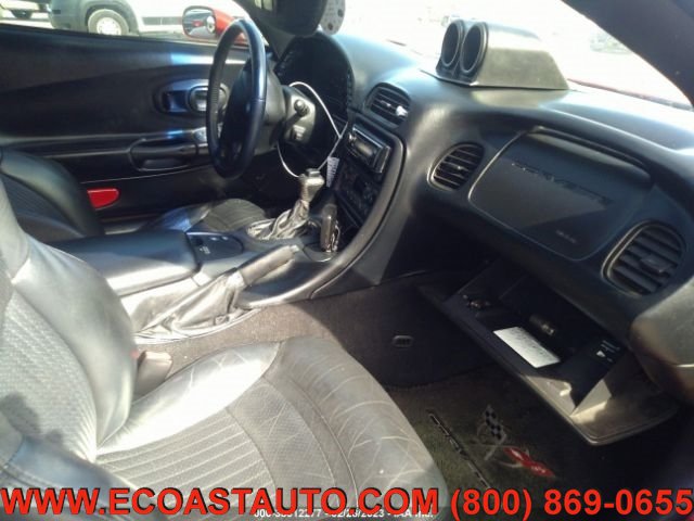 Used 2000 Chevrolet Corvette Coupe w/ Performance Handling Pkg RWD image 7